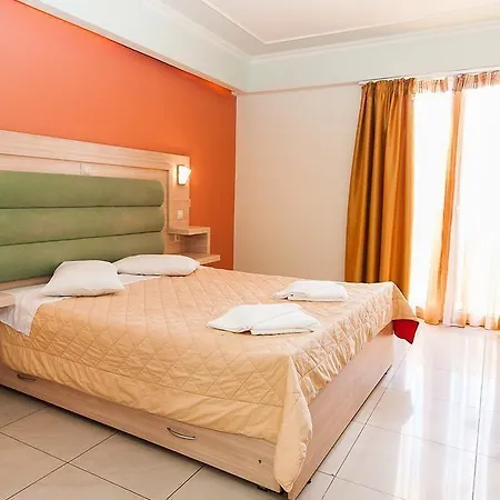Club Zante Plaza 3* Laganas