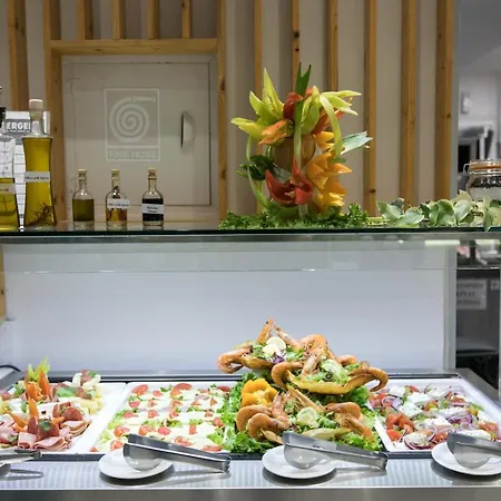 فندق Club Zante Plaza