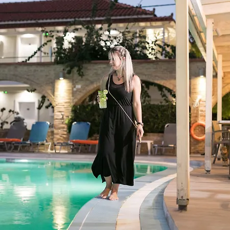 Club Zante Plaza Hotel 3*