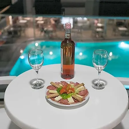 Hotel Club Zante Plaza 3*