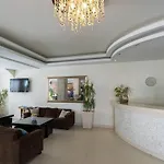 Club Zante Plaza 3* 라가나스